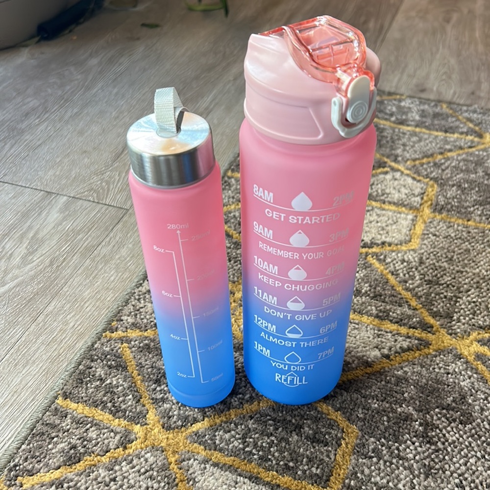 Motivating water bottles set